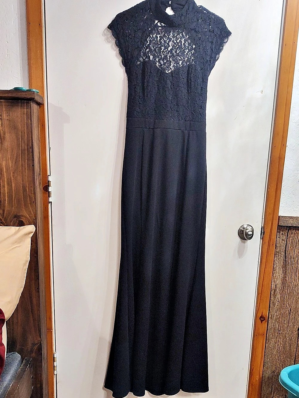 Lulu's Black Lace Maxi Dress Like New Full Length